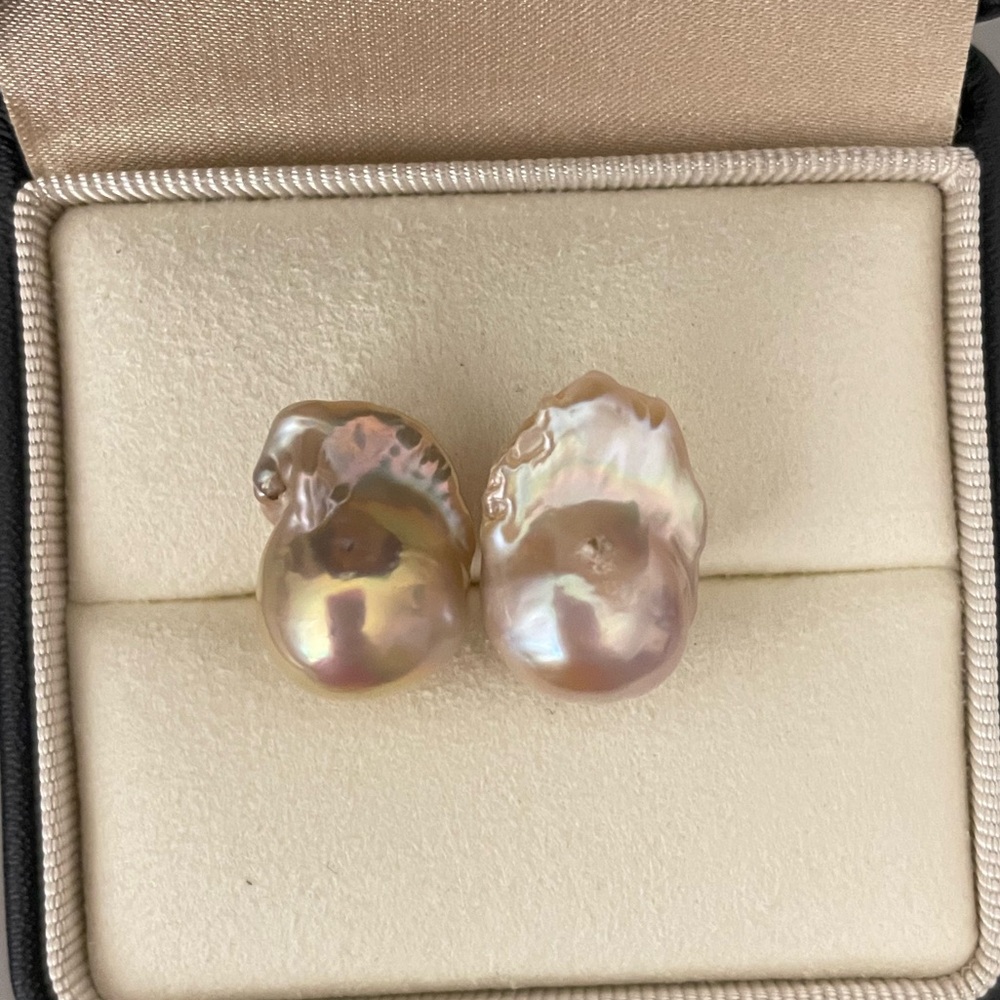 NEW Natural Baroque Pearl Earrings